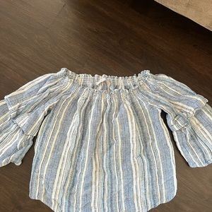 Gently used, off the shoulder shirt!